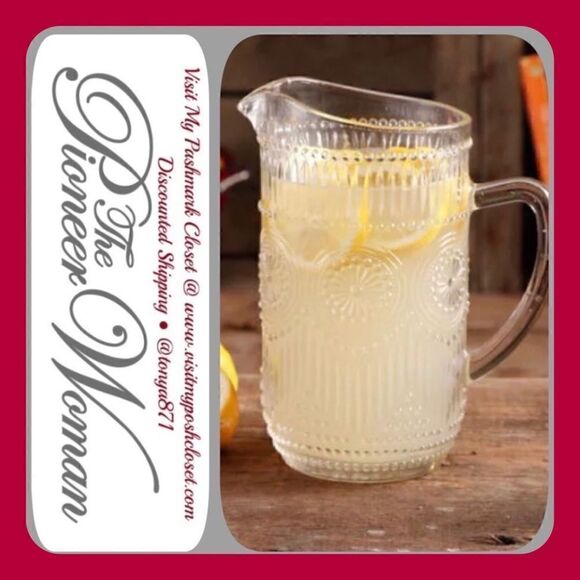 🦋 New Pioneer Woman Adeline Clear Glass 54 oz Pitcher - Picture 1 of 7